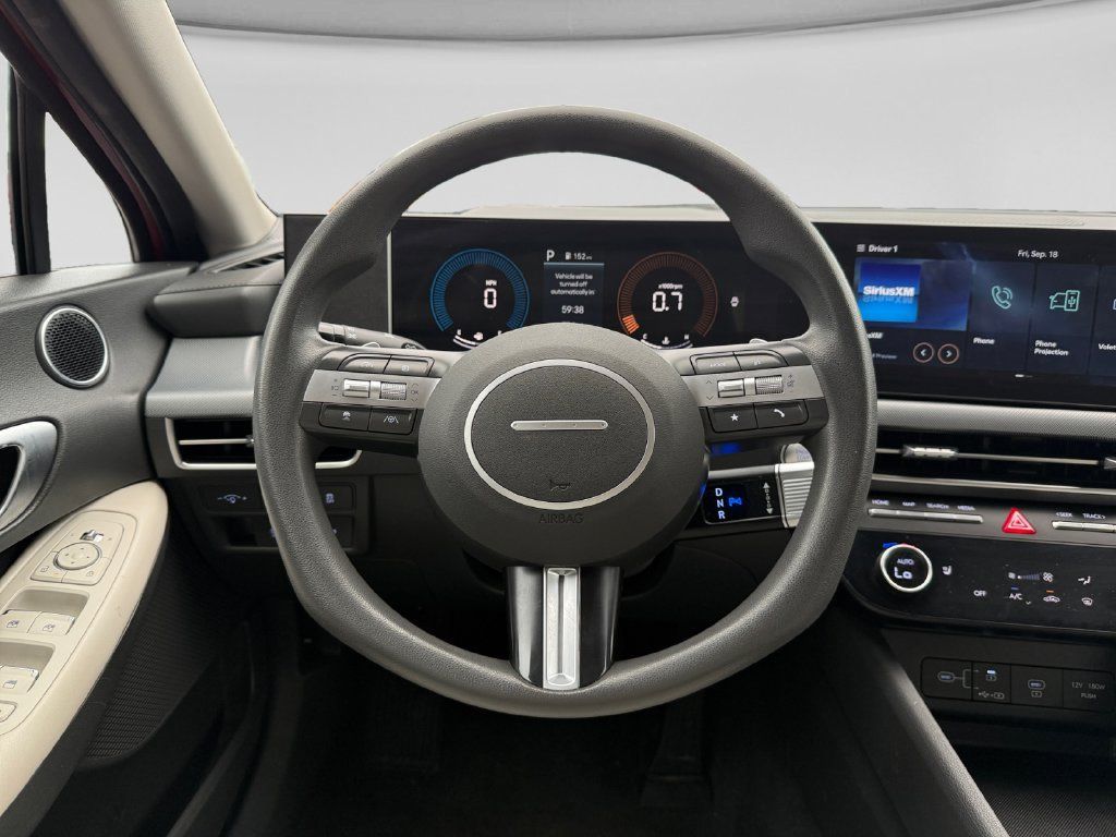Used 2025 Hyundai Sonata SEL FWD image 15