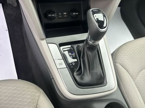 Used 2019 Hyundai Elantra SE w/ Cargo Package image 22