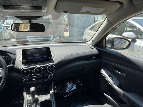 Used 2025 Nissan Sentra SV FWD image 34