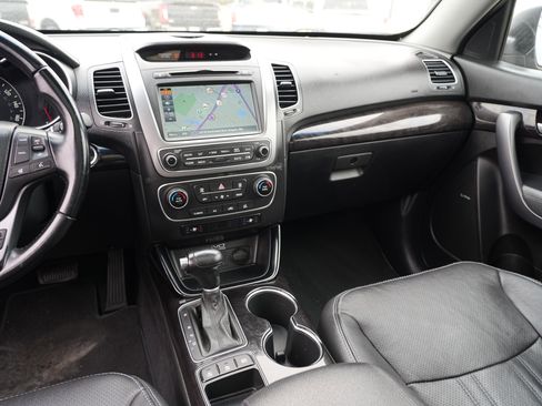 Used 2014 Kia Sorento SX w/ 3rd Row Package image 20