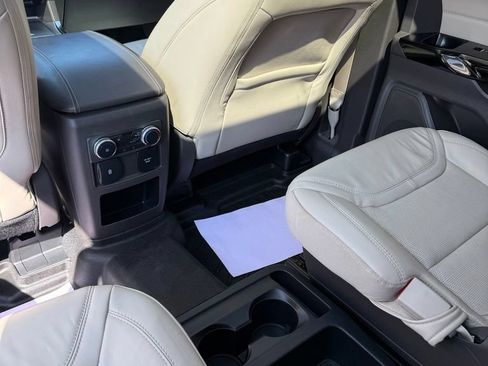 Used 2021 Ford Explorer Platinum w/ Equipment Group 601A AWD/4WD image 21