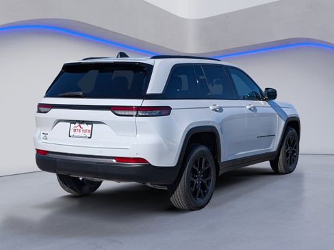 New 2026 Jeep Grand Cherokee Altitude AWD/4WD image 6