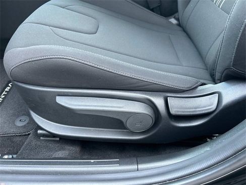 Certified 2025 Hyundai Elantra Sport w/ Cargo Package image 19