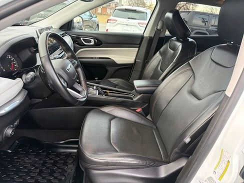 Used 2022 Jeep Compass Limited image 10