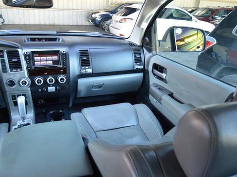 Used 2010 Toyota Sequoia Limited image 58