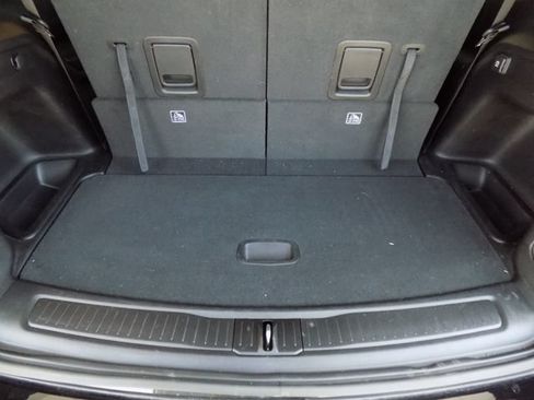 Used 2025 Jeep Grand Cherokee L Laredo RWD image 34
