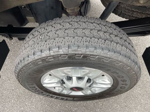 Used 2023 GMC Sierra 2500 SLE image 25