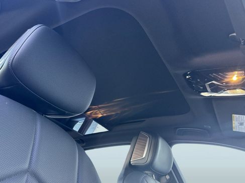 New 2025 BMW 740i image 14