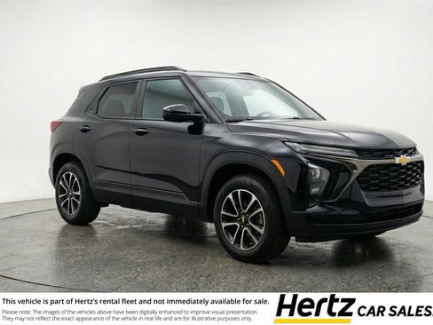 Used 2025 Chevrolet TrailBlazer LT FWD image 1