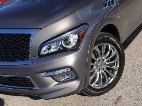 Used 2017 INFINITI QX80 4WD w/ Deluxe Technology Package image 3