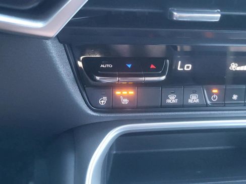 Used 2024 MAZDA CX-90 3.3 Turbo S w/ Premium Package image 32