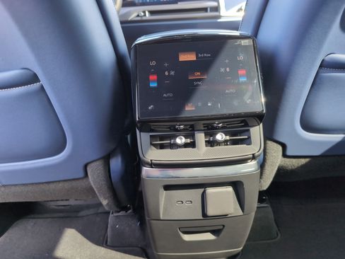 New 2026 Cadillac Vistiq Premium Luxury image 27