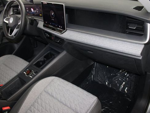 New 2025 Volkswagen Tiguan S FWD image 28