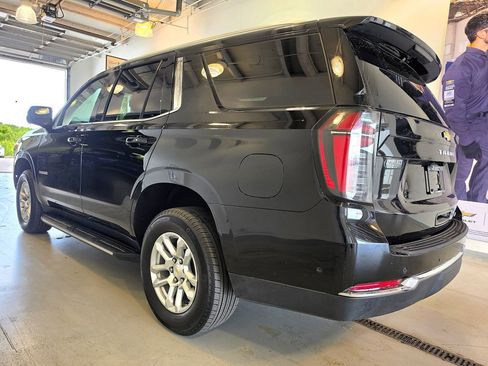 Used 2025 Chevrolet Tahoe LT AWD/4WD image 4