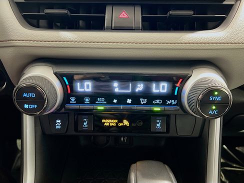 Used 2019 Toyota RAV4 XLE image 11