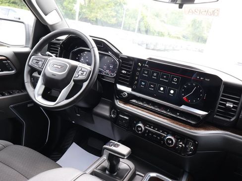 Used 2025 GMC Sierra 1500 Elevation w/ Preferred Package AWD/4WD image 30