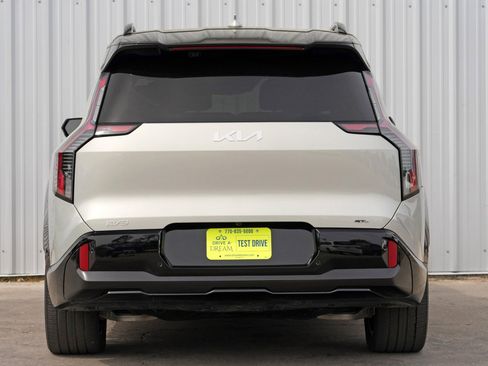 Used 2024 Kia EV9 GT-Line AWD/4WD image 11