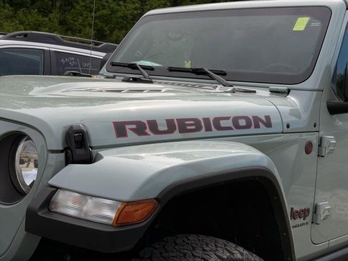 Used 2023 Jeep Wrangler Rubicon w/ Cold Weather Group AWD/4WD image 4