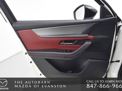 Used 2025 MAZDA CX-70 3.3 Turbo S w/ Premium Package AWD/4WD image 34