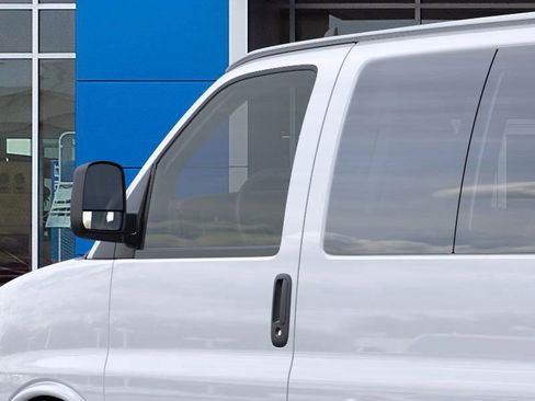 Used 2026 Chevrolet Express 3500 LS RWD image 12