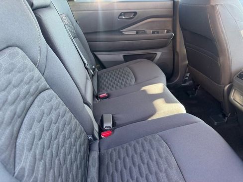 New 2025 Nissan Pathfinder SV image 26