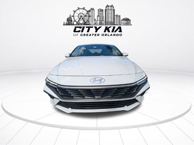 Used 2026 Hyundai Elantra SE FWD image 9