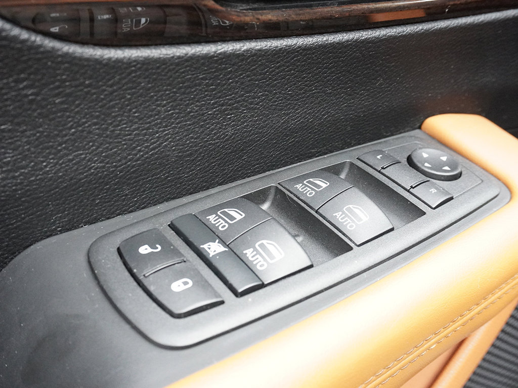 Used 2022 Chrysler Pacifica Pinnacle AWD/4WD image 49