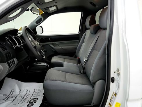 Used 2014 Toyota Tacoma 2WD Regular Cab image 22