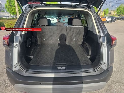 Used 2023 Nissan Rogue SV image 21