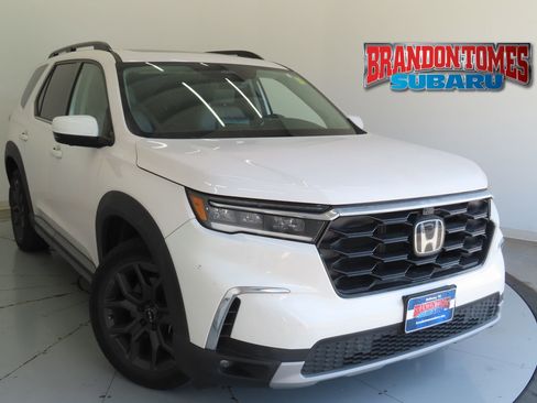 Used 2023 Honda Pilot Elite image 1