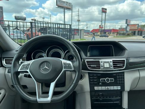 Used 2014 Mercedes-Benz E 350 Sedan image 21