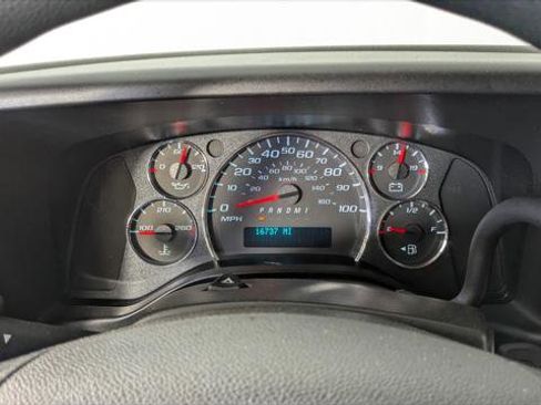 Used 2024 GMC Savana 2500 w/ Driver Convenience Package image 22