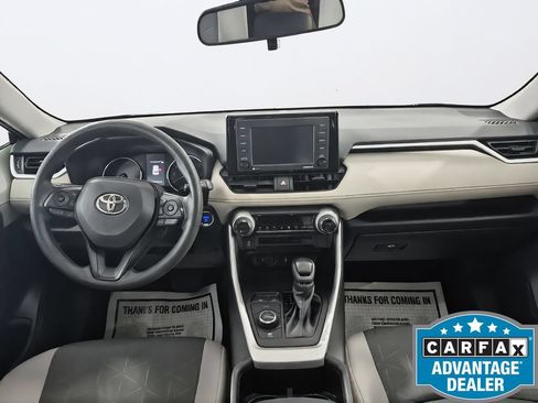 Used 2022 Toyota RAV4 XLE AWD/4WD image 36