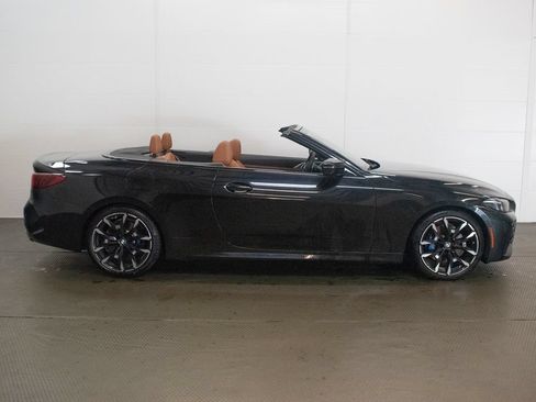 Used 2025 BMW M440i Convertible RWD image 3