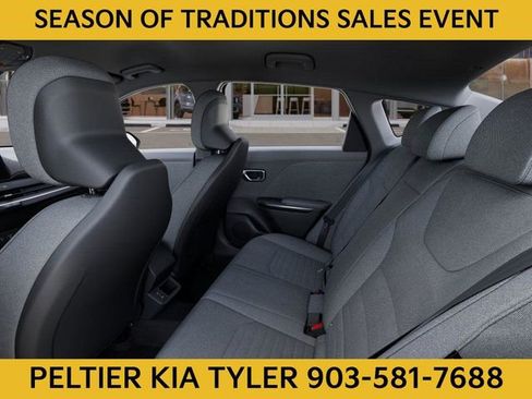 New 2025 Kia K4 EX image 18
