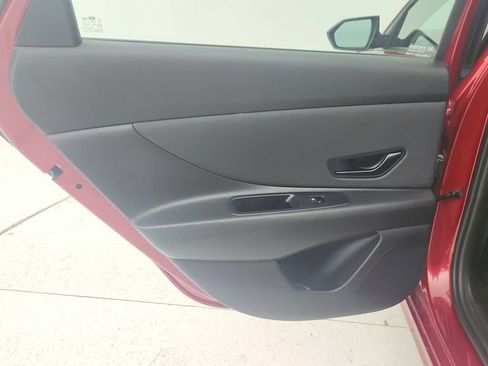 Used 2025 Hyundai Elantra Sport FWD image 20