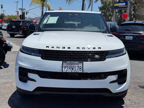 Used 2025 Land Rover Range Rover Sport SE AWD/4WD image 5