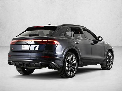 Used 2024 Audi Q8 Premium Plus w/ Premium Plus Package image 5