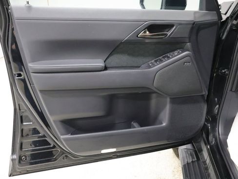 Used 2024 Lexus GX 550 image 13