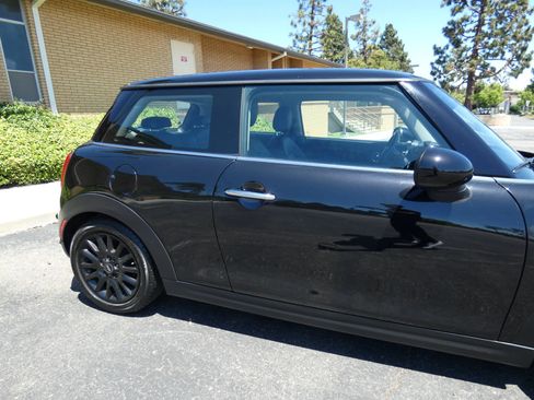 Used 2018 MINI Cooper 2-Door Hardtop FWD image 6