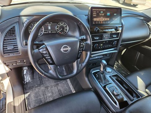 Used 2024 Nissan Armada SV image 9