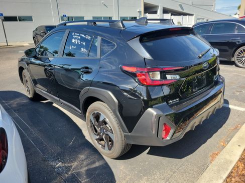 Used 2025 Subaru Crosstrek 2.5i Limited AWD/4WD image 4