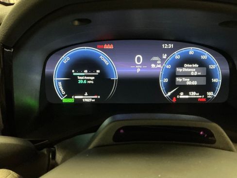 Used 2025 Toyota Camry XLE image 15