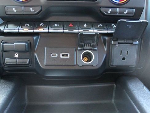 Used 2021 Chevrolet Silverado 1500 LT Trail Boss w/ Convenience Package II image 17