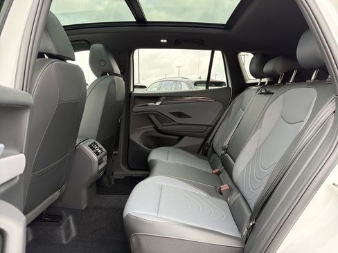 New 2026 Volkswagen Tiguan SE R-Line FWD image 14
