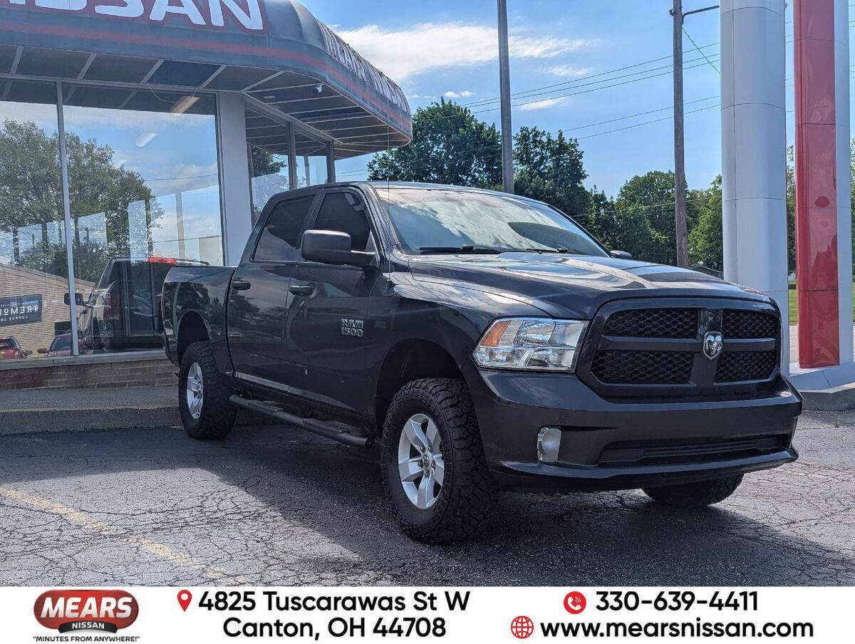 Used 2017 RAM 1500 Express AWD/4WD image 1