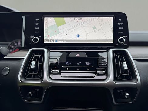 Used 2022 Kia Sorento EX w/ Panoramic Sunroof Package image 20