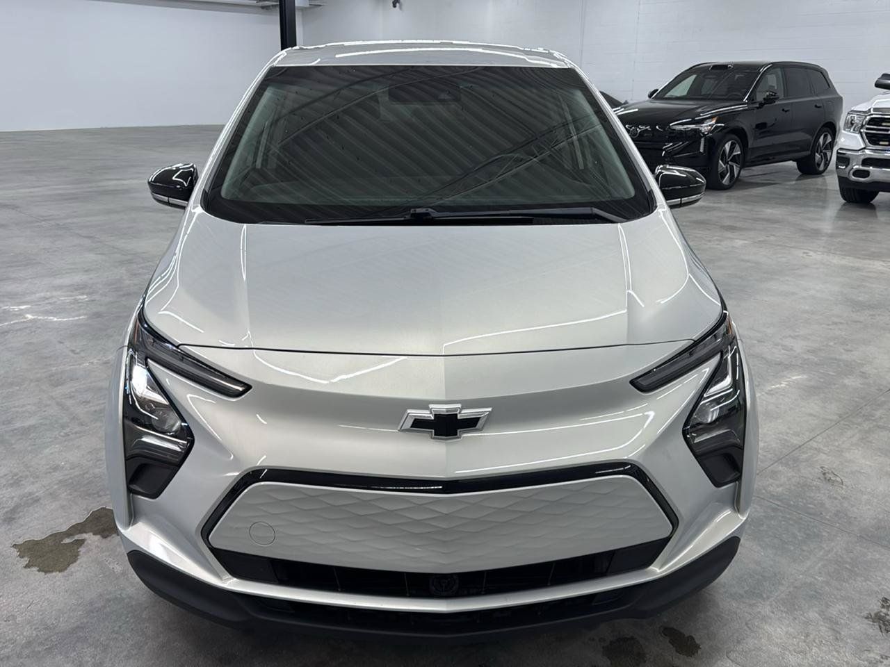 Used 2022 Chevrolet Bolt LT FWD image 3