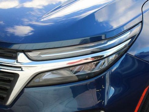 Used 2022 Chevrolet Equinox LT w/ Driver Convenience Package AWD/4WD image 11