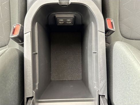 Certified 2025 Toyota RAV4 XLE FWD image 30